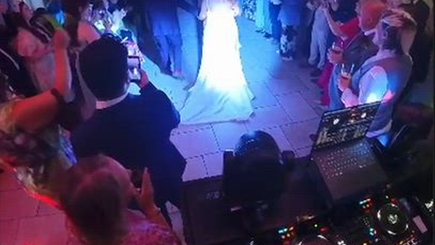 Mr & Mrs Mountaine