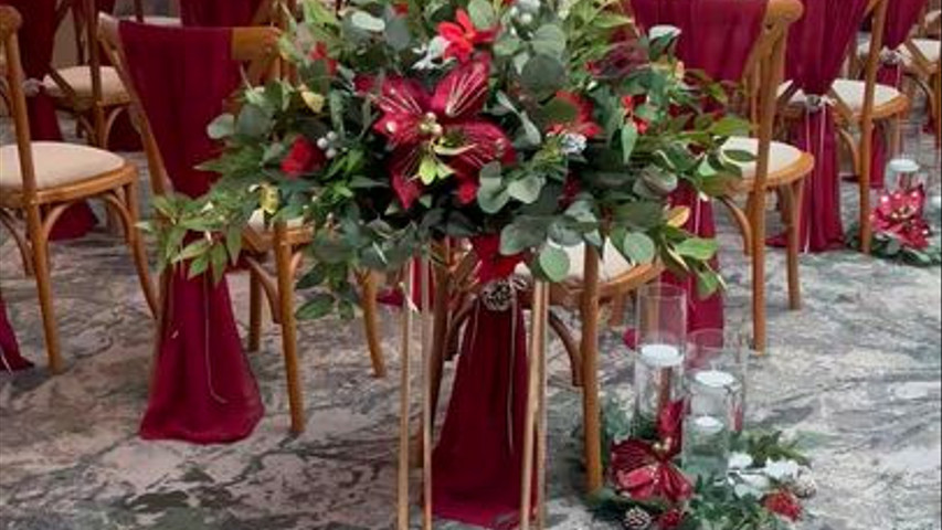 Claret & Poinsettia Wedding at Peak Edge Hotel