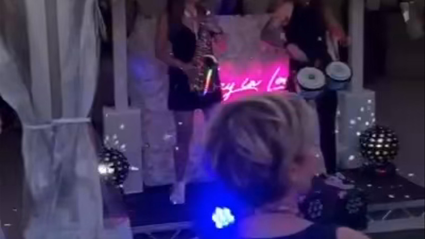 Saxophonist & bongos