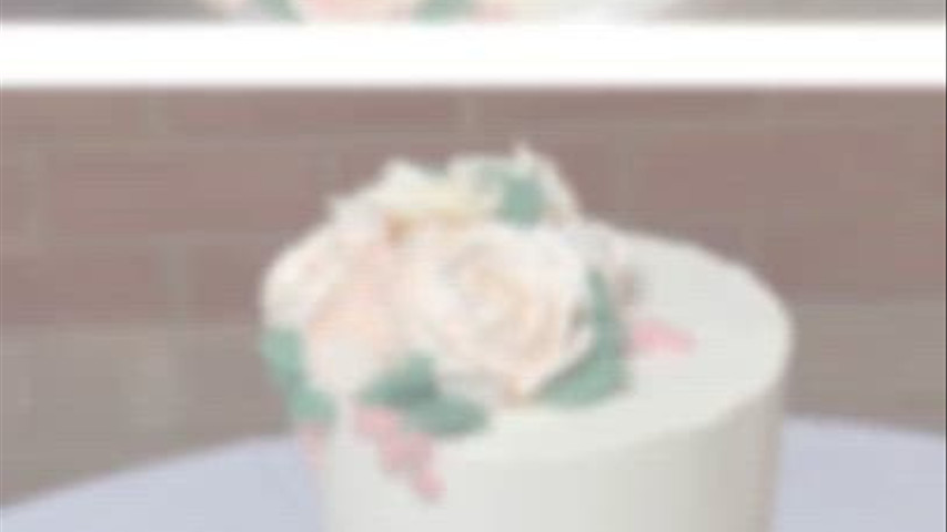 Buttercream floral wedding cake at Whittlebury Park