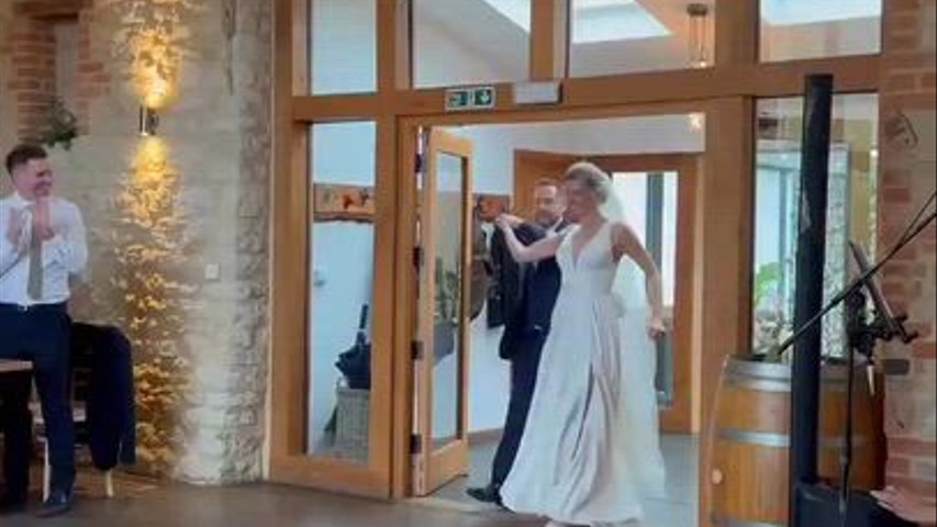 A real life wedding at Huntsmill Farm