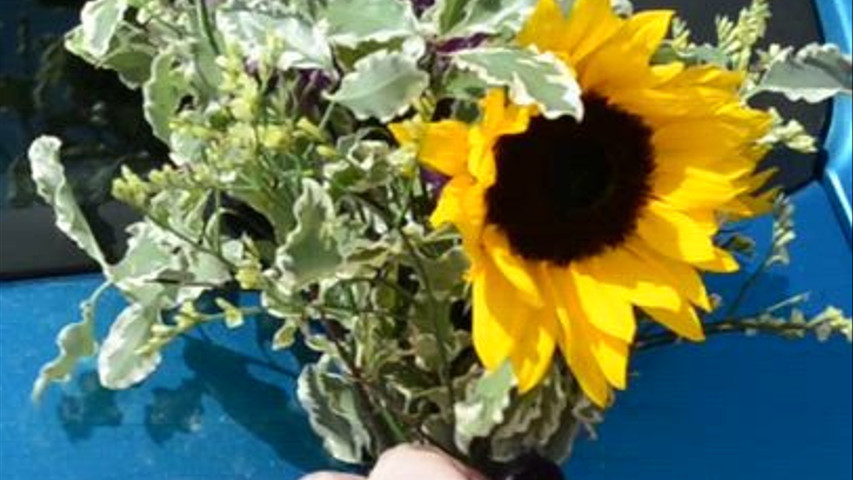 Luxury car flowers for elegant weddings and events