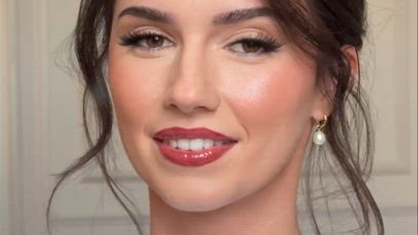 Glowy Bridal Look