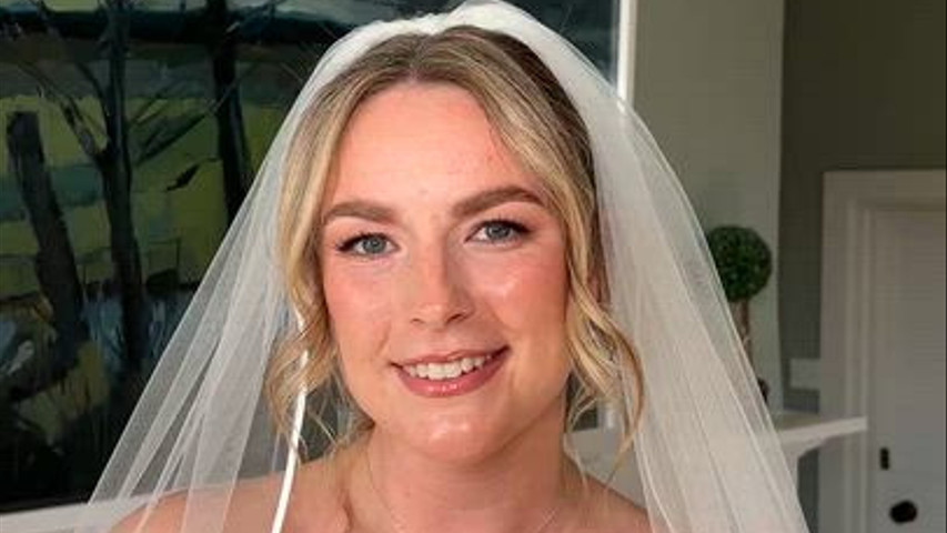 Felicity’s wedding day 