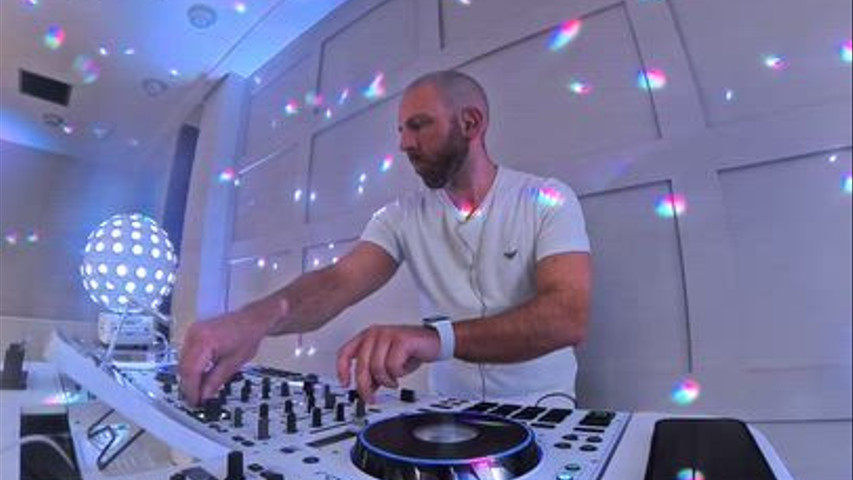 RNB into 80s party banger 2026 mix