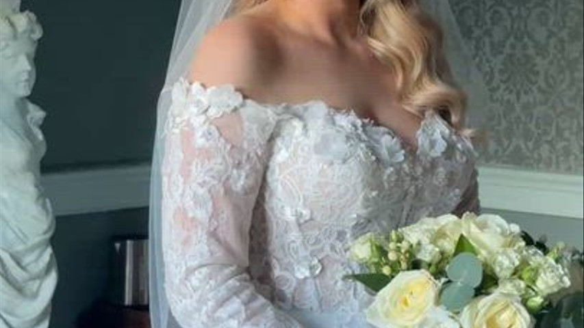 Clearwell Castle Bride 