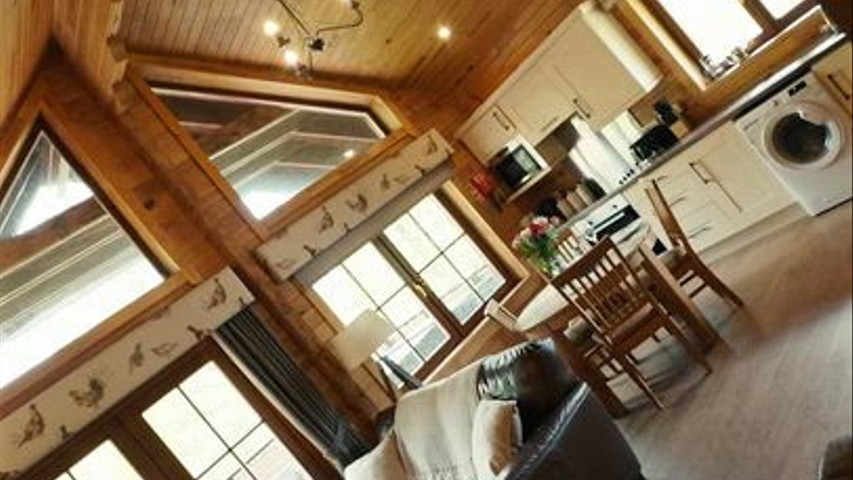 Lodge 1 glen clova new 178116881099594