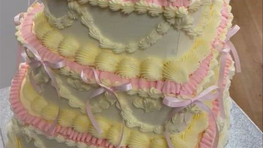 3 tier vintage heart wedding cake 