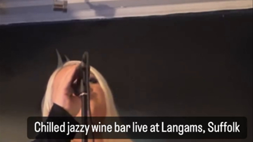 Jazz bar!