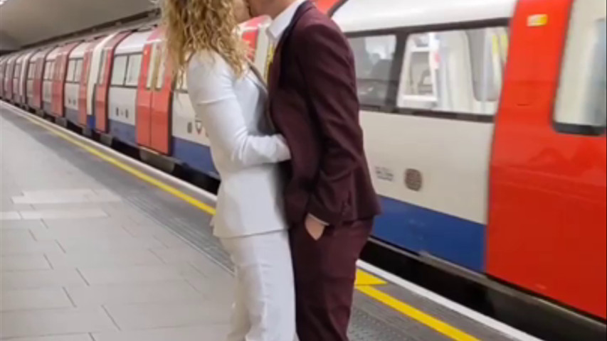 Tube wedding