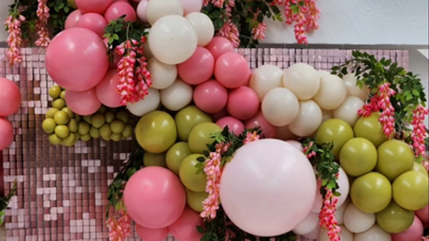 Organic Balloon Garland