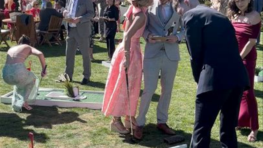Hole in 1 - Mr & Mrs addition 