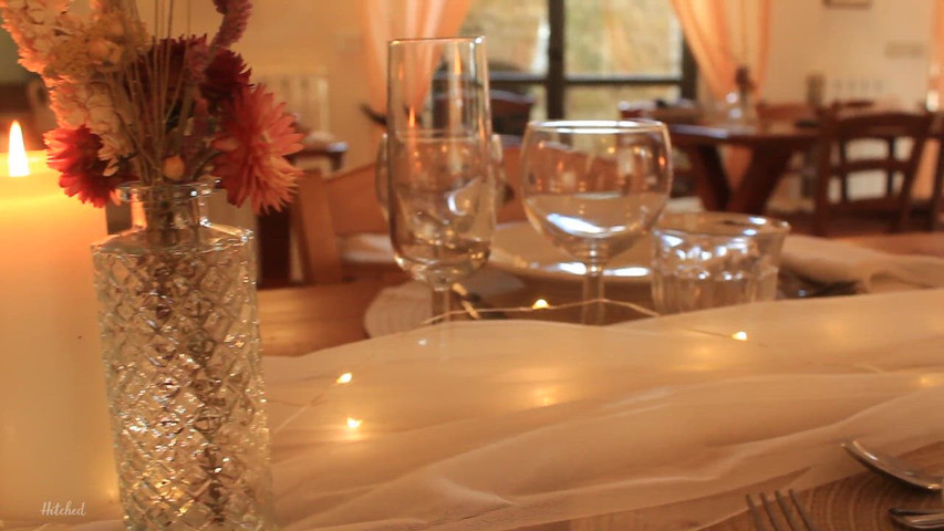 Mise en place;  allestimento tavoli