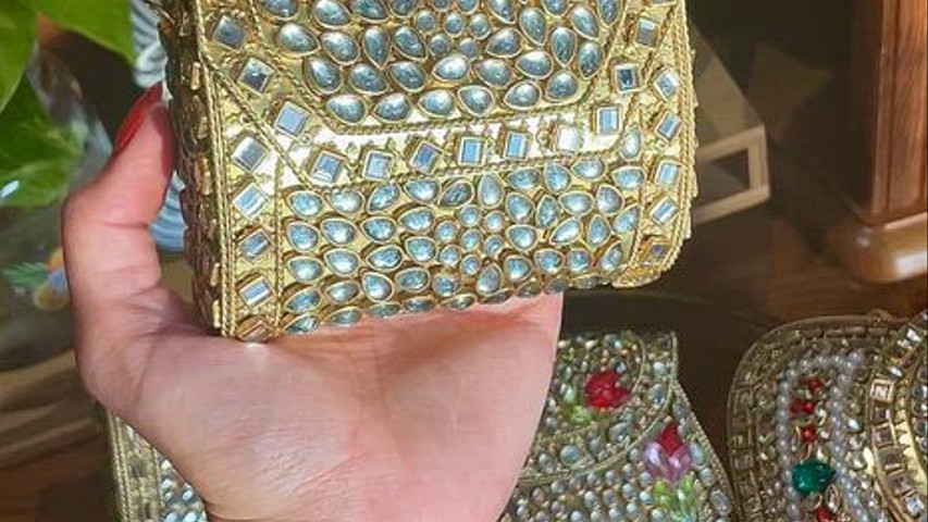 Suhave Signature Clutch Collection