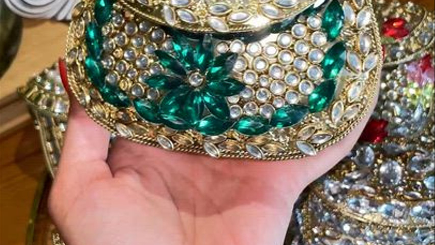 GEM GARDEN CLUTCH 