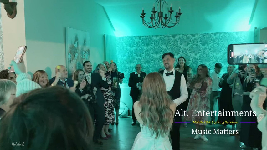 Jet - Are You Gonna Be My Gir (First Dance) | Wedding | St Johns House, Lichfield, Staffordshire