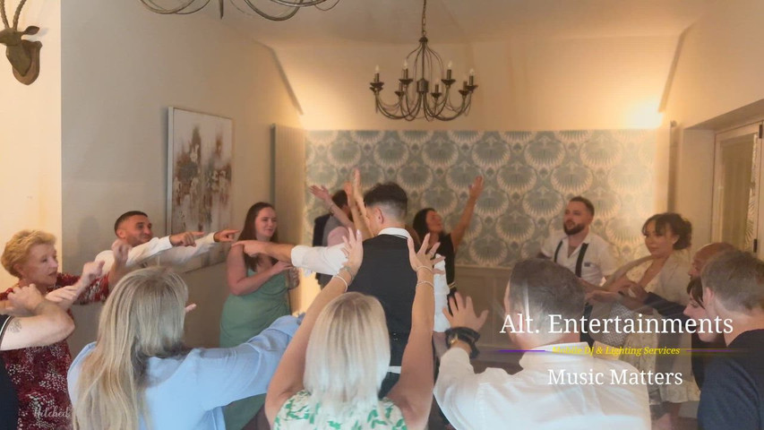 Neil Diamond - Sweet Caroline | Wedding | St Johns House, Lichfield, Staffordshire