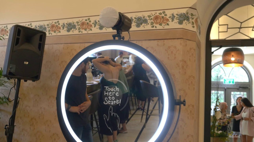 Beauty Magic Mirror booth 