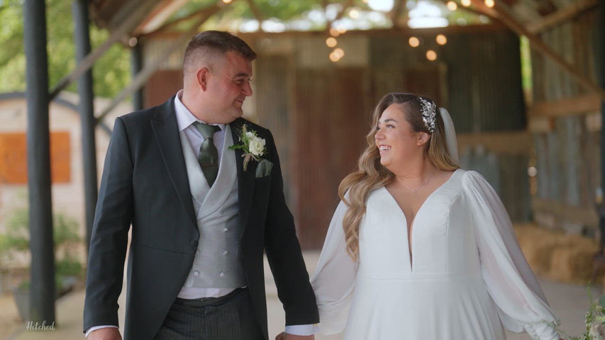Lydia and Oliver's September Wedding