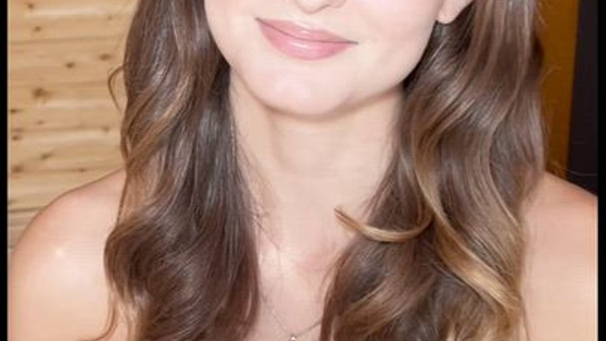 Glowing and radiant  bridal make up 