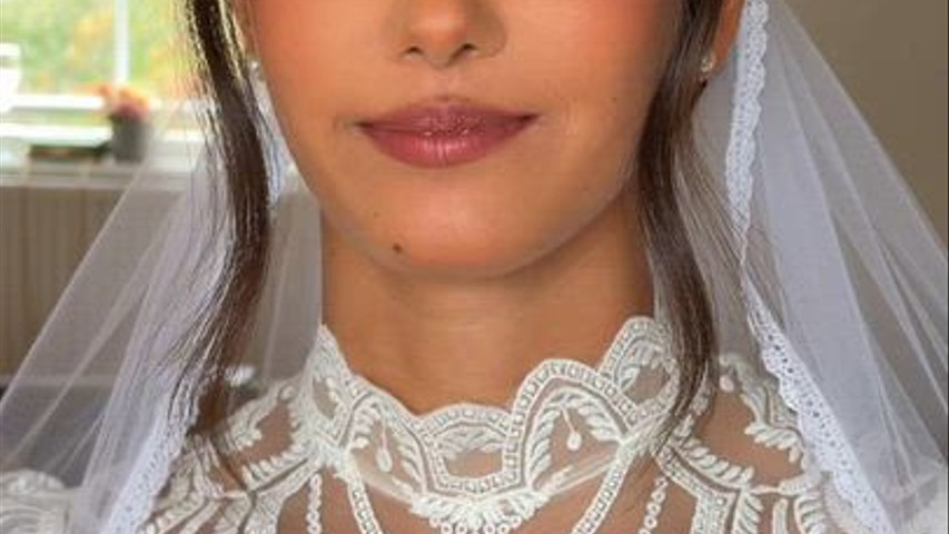 Bridal hair and make up