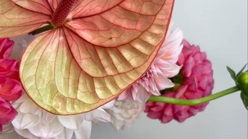Vase arrangement