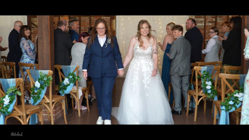 Marks hall estate - Imogen & Georgia