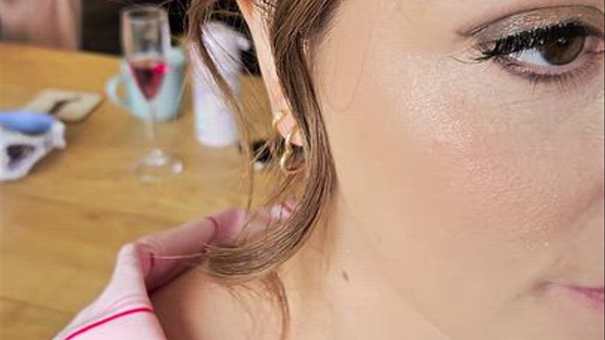 Make you up before you glow glow