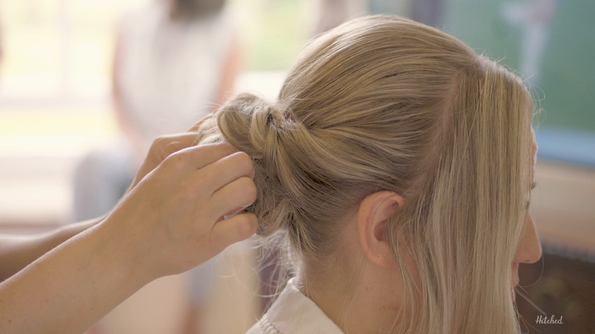 Bridal hair and make-up