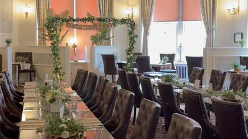 Dinner for wedding guests 