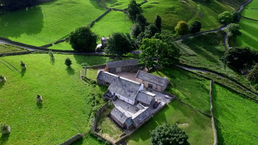 Hause Hall Farmhouse, Cruik Barn and The Stables