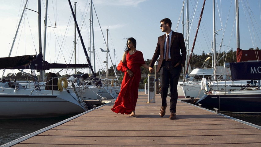 Vaidehi & Greg weeding at Maryborough