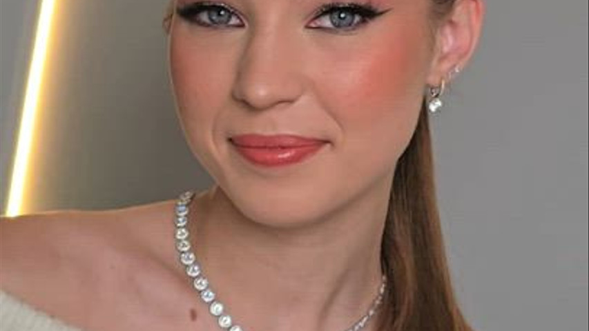 Makeup for the bride where we try to enhance her natural features 