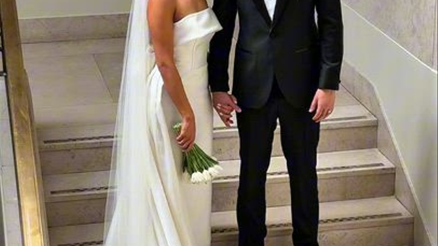 S&V Newlyweds Moments