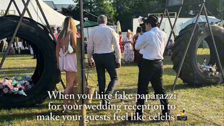 How to make your evening guests feel like celebrities