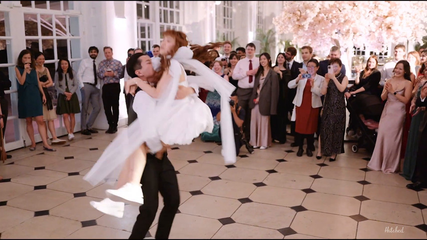 Romantic First Dance @Kew Gardens | Stunning Wedding Choreography| Something Just Like This