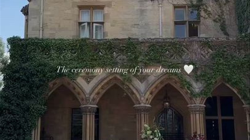 Manor Arches ceremony