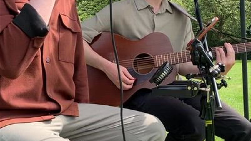 Sunday Soul Duo Perform: Bob Marley - I Shot The Sheriff