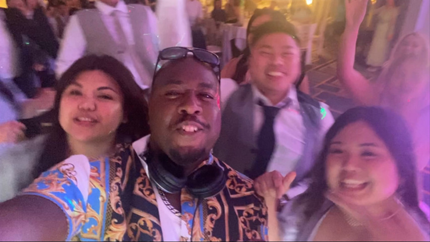 Bangers only! we love weddings