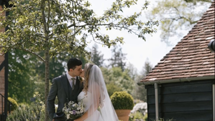 Laura & Sam - Wasing Park - Shot by The Wedding Video Guys