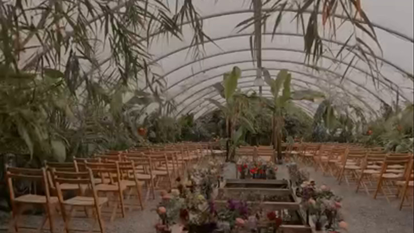 ANRÁN offers stress-free and perfect venues with numerous covered spaces.