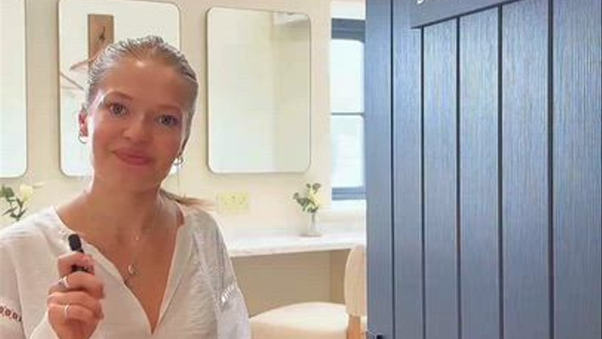 The Dressing room Tour