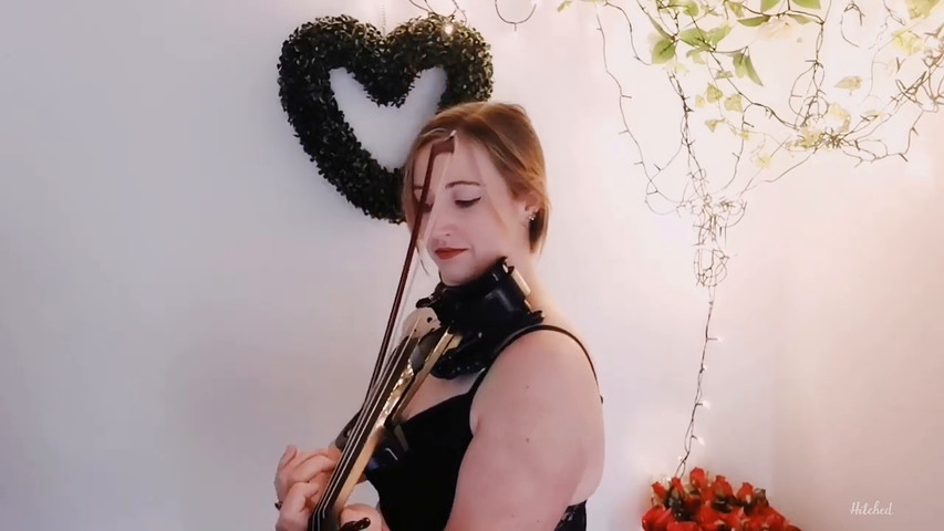 Lift me up rhianna performed by laura seymour live on electric violin