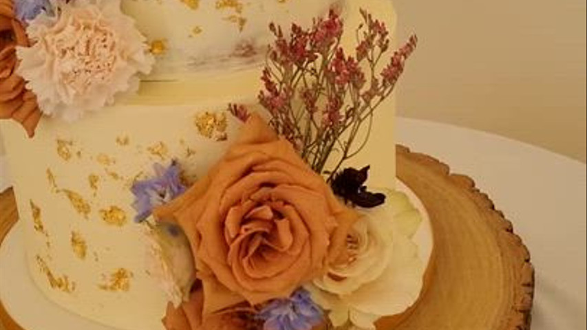The Vidals Wedding Cake set up 