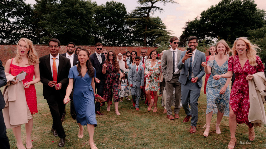 Vicki & Prakash's confetti shots