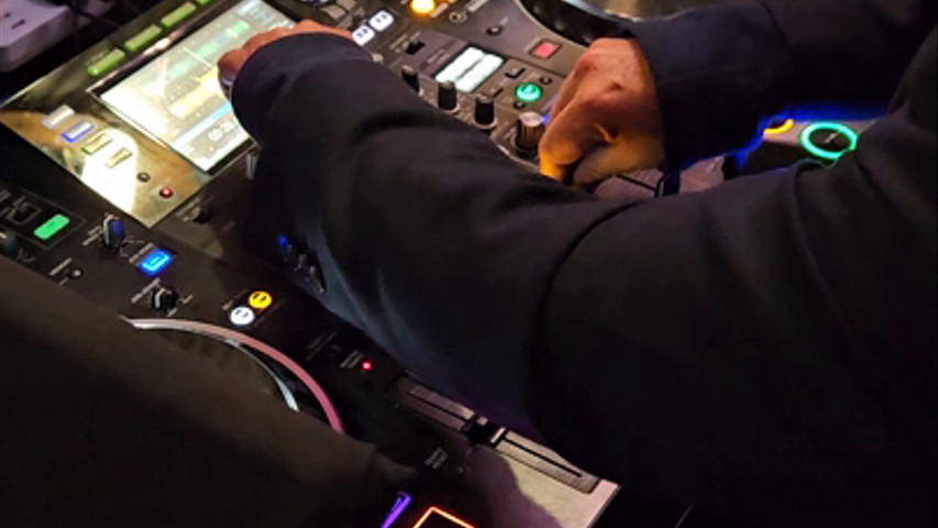 The Hall Barns - Wedding DJ