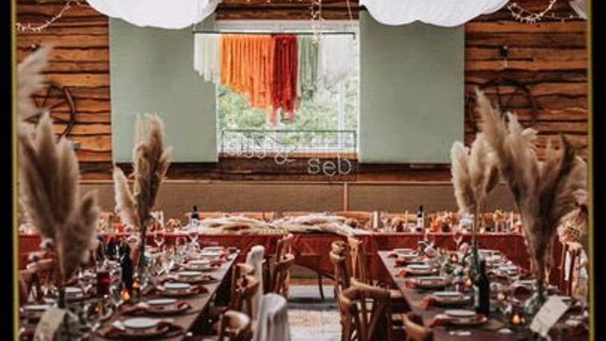 Rustic wedding barn 