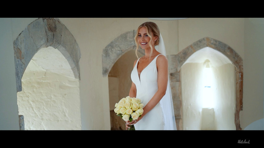 L & G's Chic Wedding at Farnham Castle