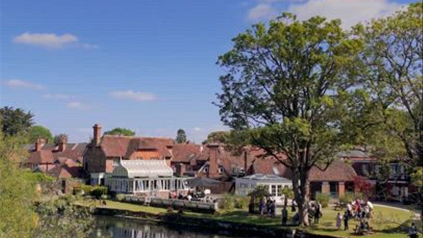 Rose & Crown Hotel 