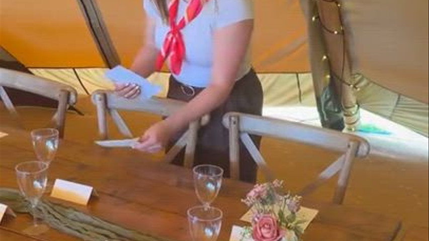 Table setting 
